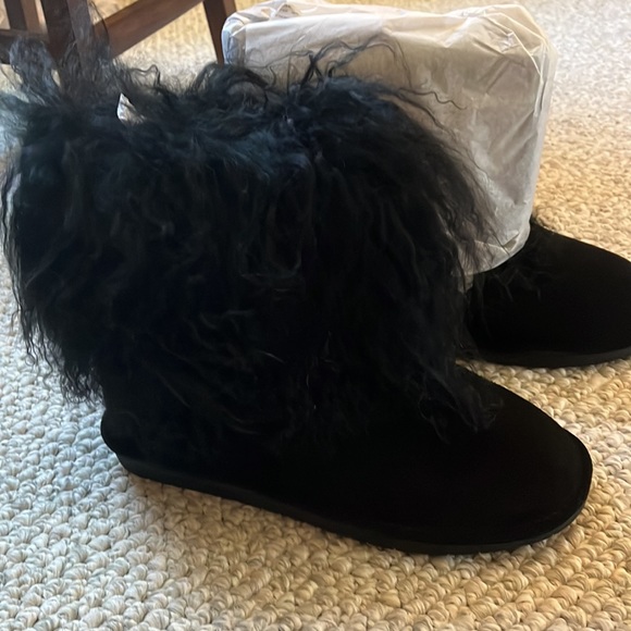 BearPaw Shoes Bearpaw Boots Size Poshmark - Main Image